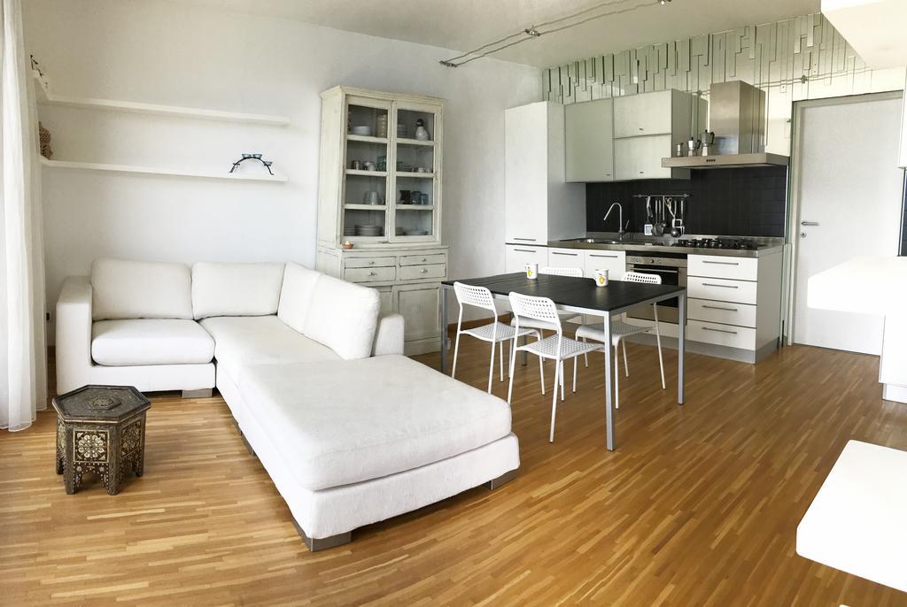 Residence Fairy Tale Bellano Buitenkant foto